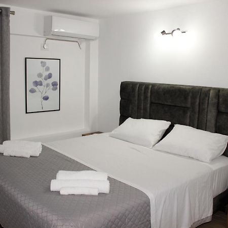 Elite Hotel Sarandë 外观 照片