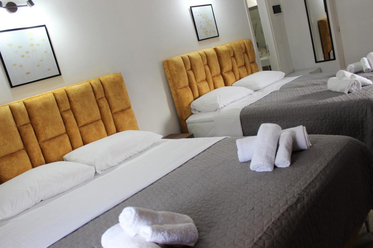 Elite Hotel Sarandë 外观 照片