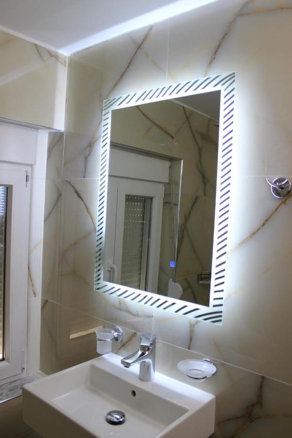 Elite Hotel Sarandë 外观 照片