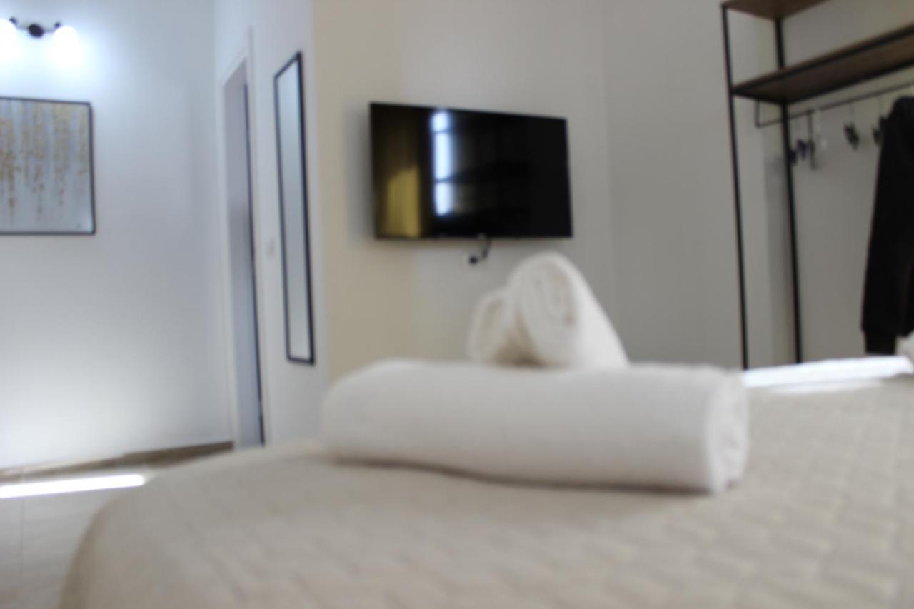 Elite Hotel Sarandë 外观 照片