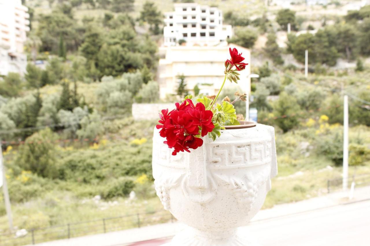 Elite Hotel Sarandë 外观 照片