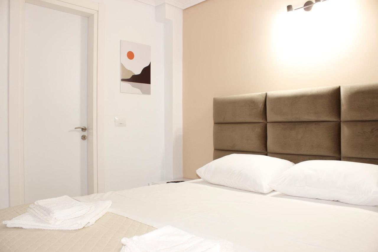 Elite Hotel Sarandë 外观 照片