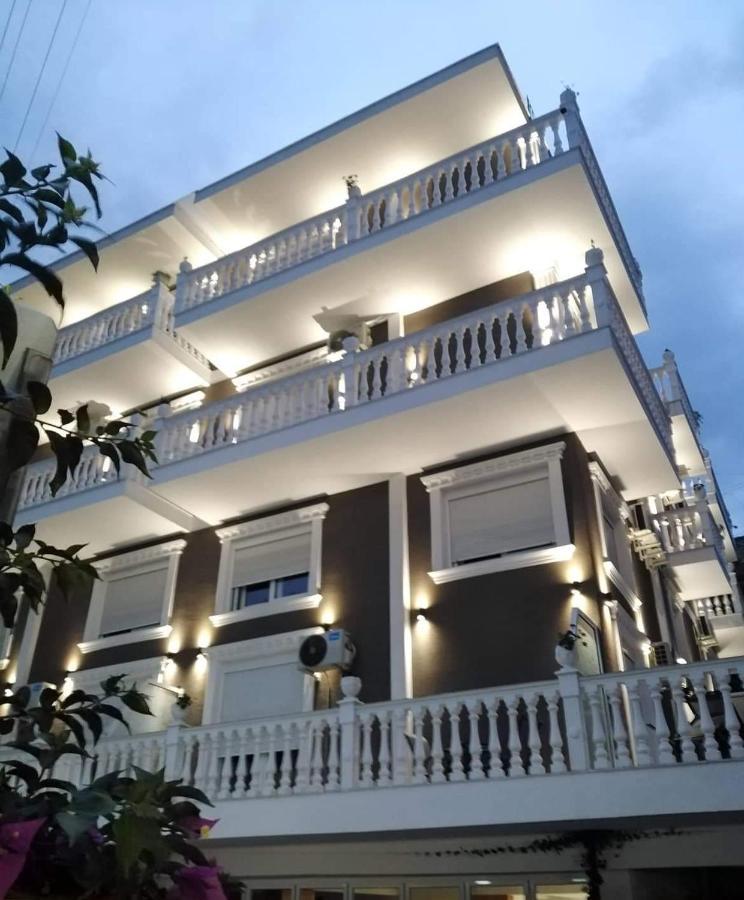 Elite Hotel Sarandë 外观 照片