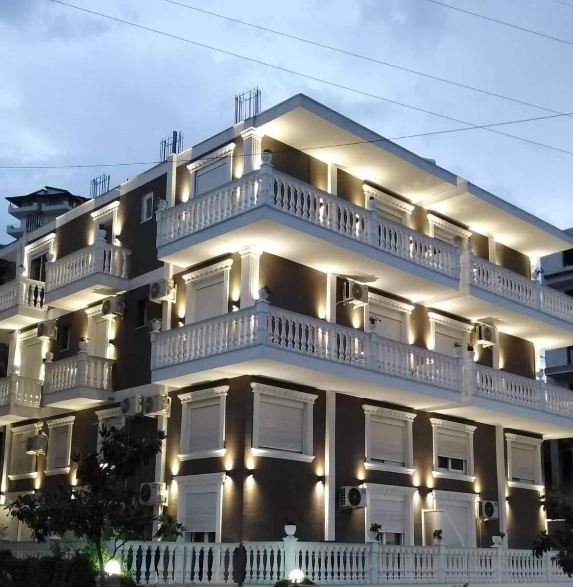 Elite Hotel Sarandë 外观 照片